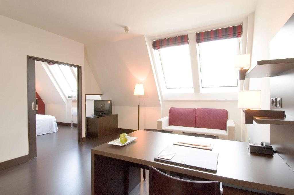 Hotel NH Wien City - 4 Star