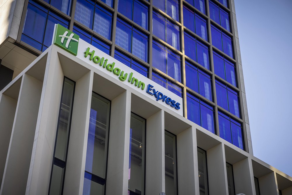 Holiday Inn Express Auckland City Centre - 4 Star