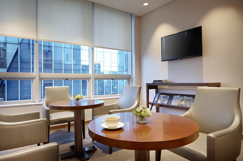 Lotte City Hotel Myeongdong - 5 Star