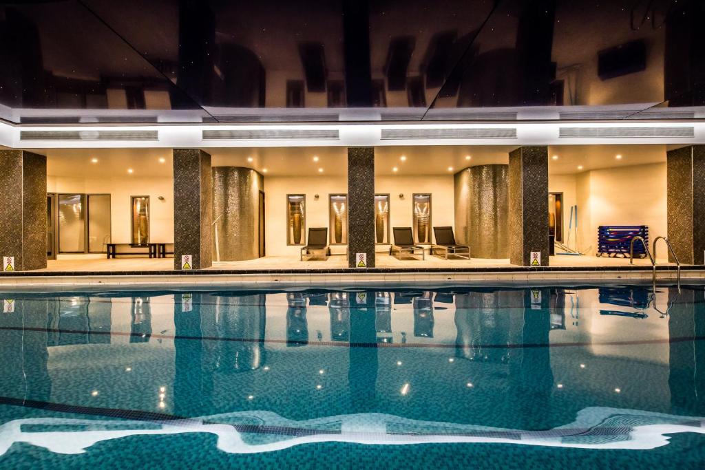 Holiday Inn London Kensington High Street - 4 Star