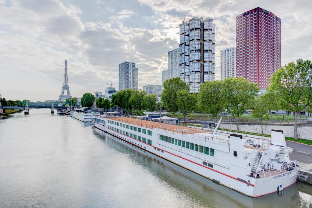Novotel Paris Centre Tour Eiffel - 4 Star