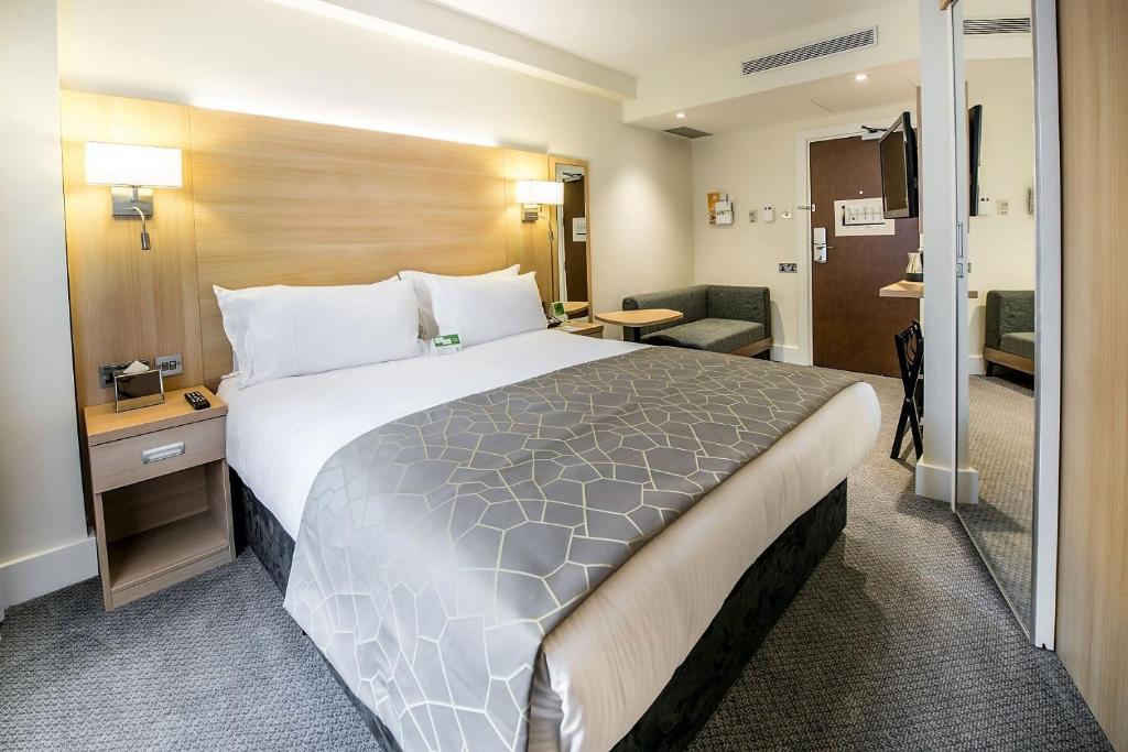 Holiday Inn London Kensington High Street - 4 Star