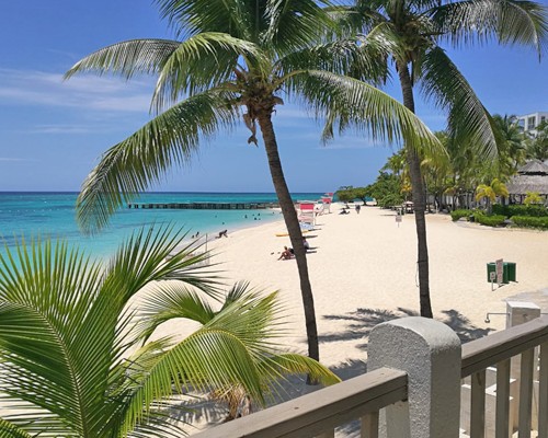Doctor's Cave Beach